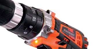 Логотип старого шуруповерта Patriot