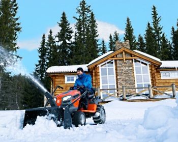 Минитракторы с снегоуборщиком