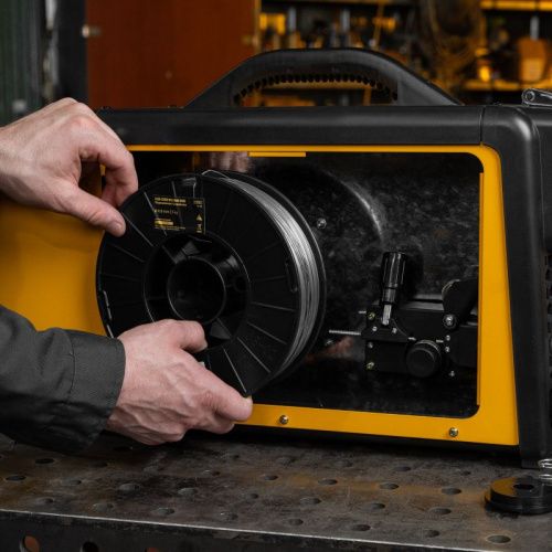 Порошковая проволока Е71TGS, диам. 0,8 мм, 5 кг, диам. катушки D200 Denzel-Tehinstrument