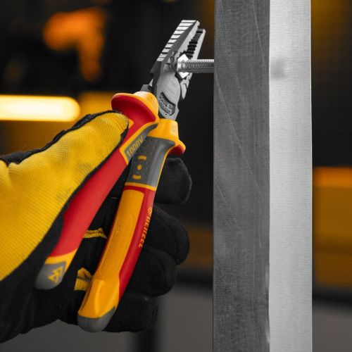 Плоскогубцы комбинированные, диэлектрические трехкомпонентные рукоятки до 1000 В, 180 мм Denzel-Tehinstrument