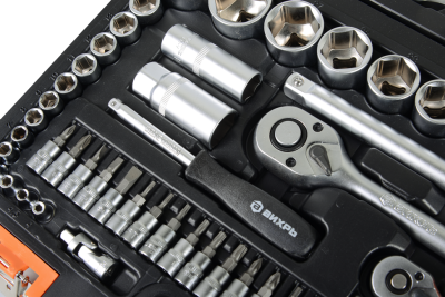 Набор инструментов АВТО, 1/2" , 1/4" , CrV, в кейсе 82 предм Вихрь-Tehinstrument