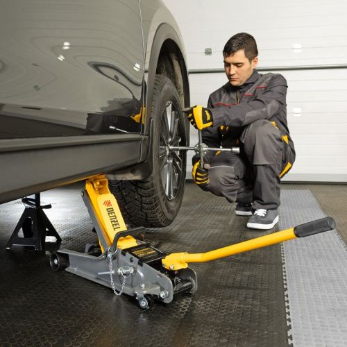 Домкрат гидравлический подкатной с фиксатором, 2,5 т, 85-385 мм Denzel-Tehinstrument