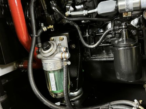 Дизельный генератор Vektor AD-20Y-T400 в шумозащитном кожухе-Tehinstrument