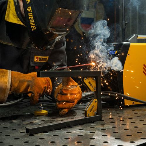 Набор из 2 магнитных сварочных фиксаторов и магнитной клеммы "масса" Denzel-Tehinstrument