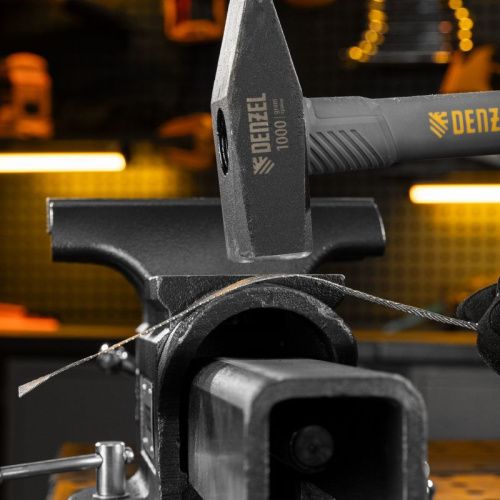 Тиски слесарные BVH-200, 200 мм, поворотные, стальная направляющая, с наковальней //Denzel-Tehinstrument