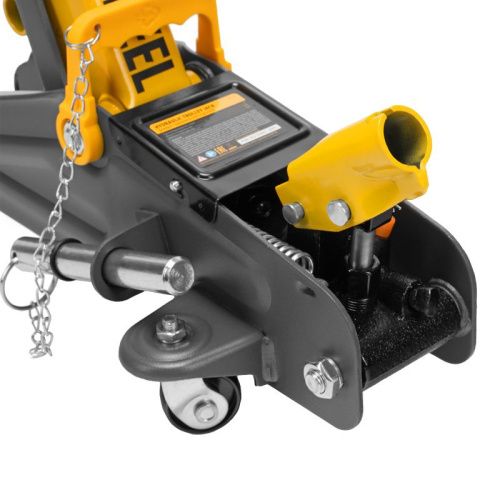 Домкрат гидравлический подкатной с фиксатором, 2 т, 130-330 мм, в кейсе Denzel-Tehinstrument