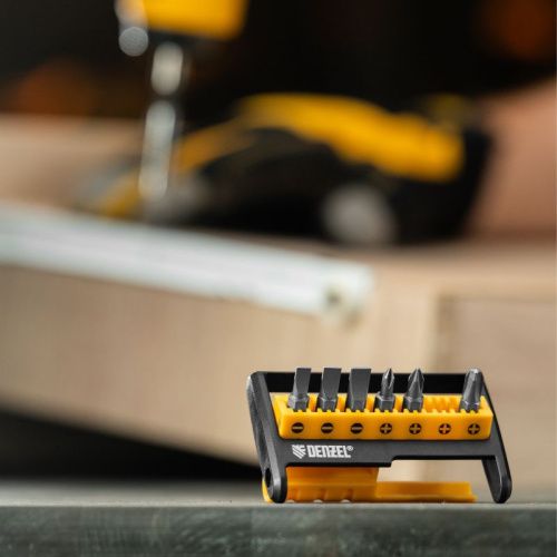 Набор бит с магнитным держателем Denzel S2, 8 шт -Tehinstrument