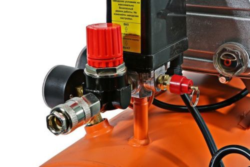 Компрессор воздушный масляный ВКС-93155С СОЮЗ, 1,5кВт, 210л/мин, ресивер 50 л, прямой привод-Tehinstrument