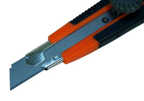 Нож строительный 18мм, винтовой фиксатор,  металлическая направляющая,  Sturm-Tehinstrument