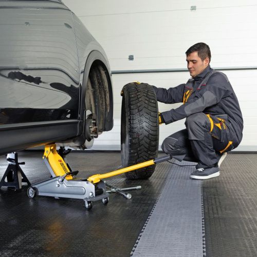 Домкрат гидравлический подкатной, 2 т, 135-385 мм, в пласт. кейсе Denzel-Tehinstrument