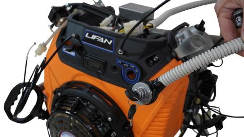 Двигатель Lifan LF2V80F-A (4500), вал ?25мм, катушка 20 Ампер датчик давл./м, м/радиатор, счетчик моточасов-Tehinstrument