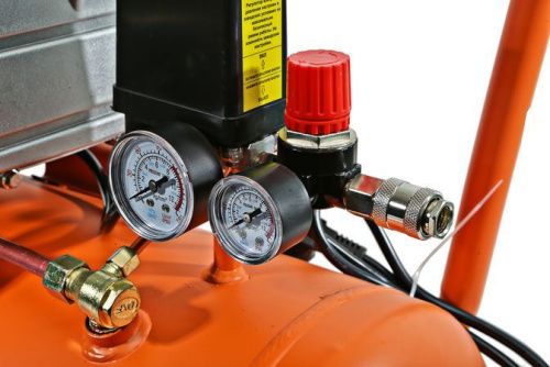 Компрессор воздушный масляный ВКС-93155С СОЮЗ, 1,5кВт, 210л/мин, ресивер 50 л, прямой привод-Tehinstrument