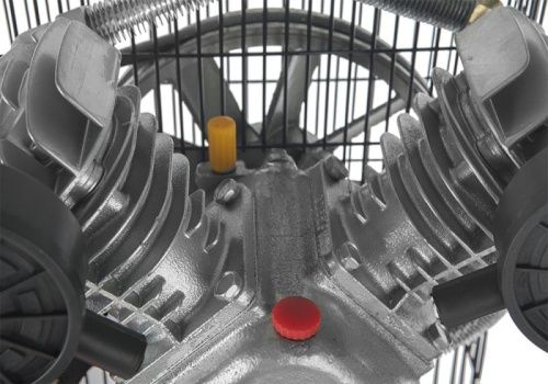 Компрессор воздушный масляный  Sturm AC931031, 2,4кВт, 370 л/мин, ресивер 100 л,  ременной привод-Tehinstrument