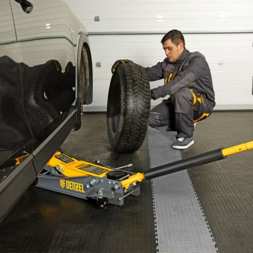 Домкрат гидравлический подкатной, 2/3 т, 98-770 мм, быстрый подъем, низ. подхват, проф, SUV Denzel-Tehinstrument