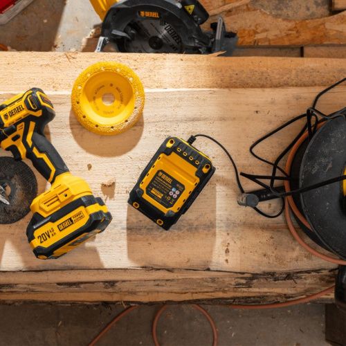 Батарея аккумуляторная Denzel BH-20-4.0, Li-Ion, 20 В, 4,0 Ач-Tehinstrument