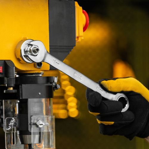 Ключ комбинированный трещоточный, 18 мм, CrV, матовый хром Denzel-Tehinstrument