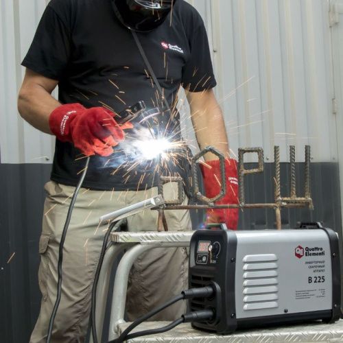 Аппарат электродной сварки, инвертор QUATTRO ELEMENTI B 225-Tehinstrument