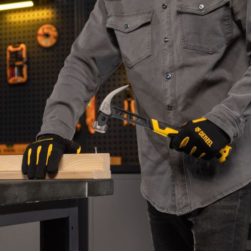 Молоток-гвоздодер 450 г, цельнокованый,боек с магнитом, двухкомп. обрезин. рук-ка Denzel-Tehinstrument