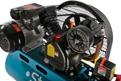 Компрессор воздушный масляный  Sturm AC93250B, 2,4кВт, 370 л/мин,50л,,ременной привод-Tehinstrument