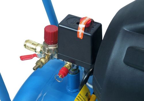 Компрессор воздушный масляный  Sturm AC932100, 2,4кВт, 410л/мин, ресивер 100л, прямой привод-Tehinstrument