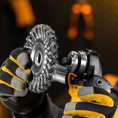 Щетка для УШМ, 125 мм, "Плоская", крученая нержавеющая проволока 0.5 мм, посадка 22.2 мм Denzel-Tehinstrument