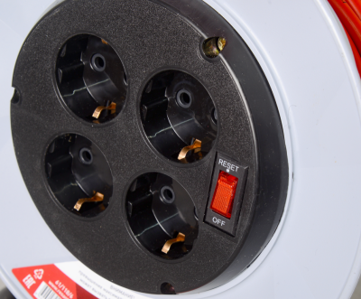 Удлинитель силовой на катушке Ресанта СУ-3х1,5-30/2 (с выкл., 4 розетки)-Tehinstrument