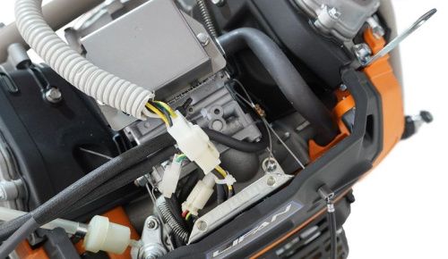 Двигатель Lifan LF2V80F-A (4500), вал ?25мм, катушка 20 Ампер датчик давл./м, м/радиатор, счетчик моточасов-Tehinstrument