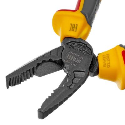 Плоскогубцы комбинированные, диэлектрические трехкомпонентные рукоятки до 1000 В, 180 мм Denzel-Tehinstrument