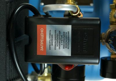 Компрессор воздушный масляный  Sturm AC93124P, 2кВт, 320л/мин, ресивер24л, прямой привод, Professional-Tehinstrument