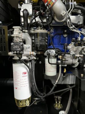 Дизельный генератор Vektor AD-120Y-T400 в шумозащитном кожухе-Tehinstrument