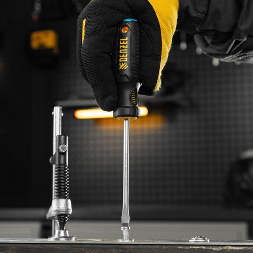 Отвертка, SL5x100 мм, S2, 3к рукоятка Denzel-Tehinstrument